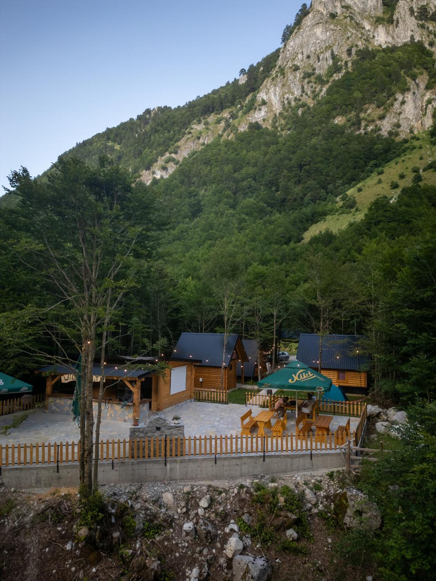 Wildbeauty Grebaje Villa Vuthaj Exterior photo